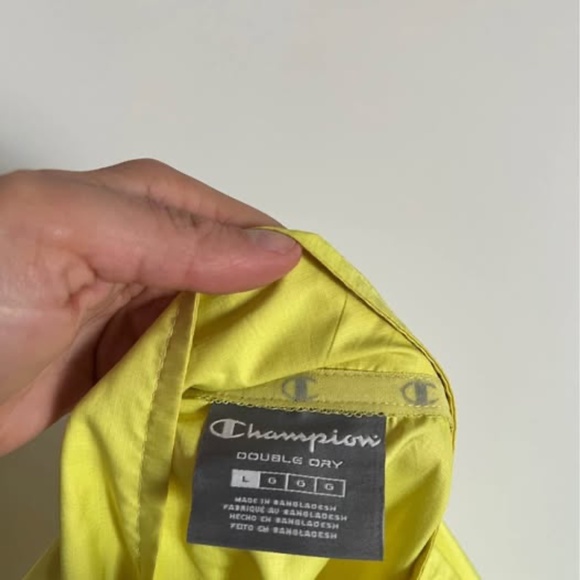 Women’s LARGE Running/Hiking Jacket - Picture 7 of 7